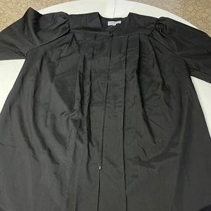 Black graduation gown.